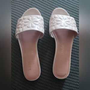 Kate SpadeEmmie flower-embossed slides